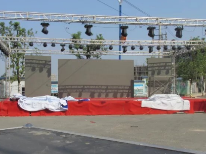 LED全彩顯示屏能否使用太陽能？